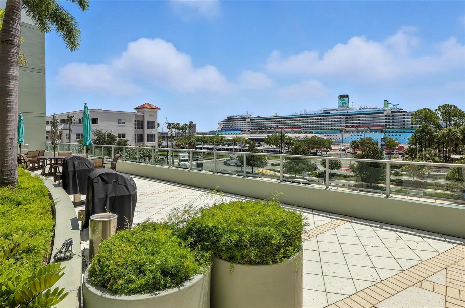 912 CHANNELSIDE DR #2307 #2307