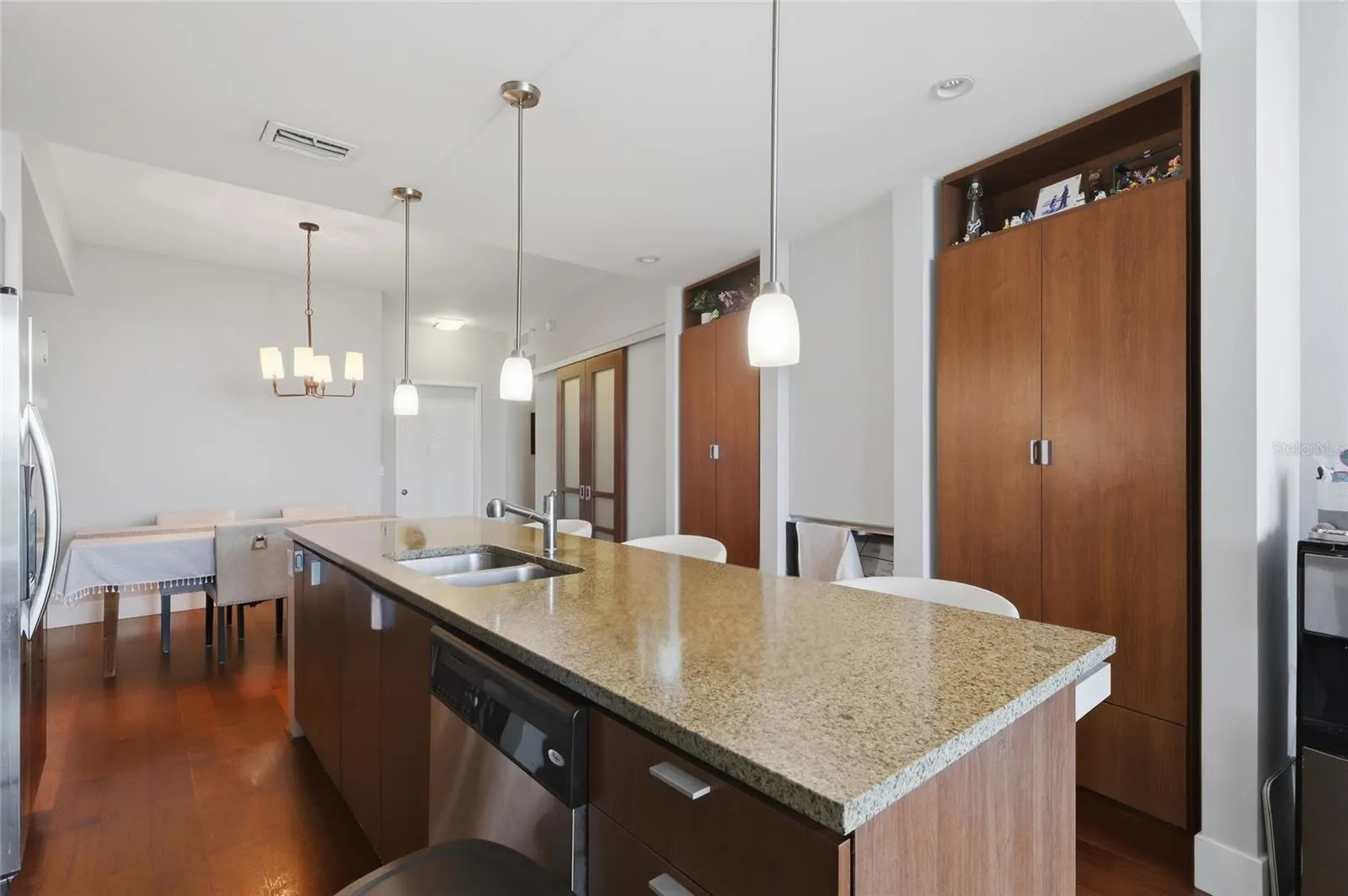 912 CHANNELSIDE DR #2307 #2307