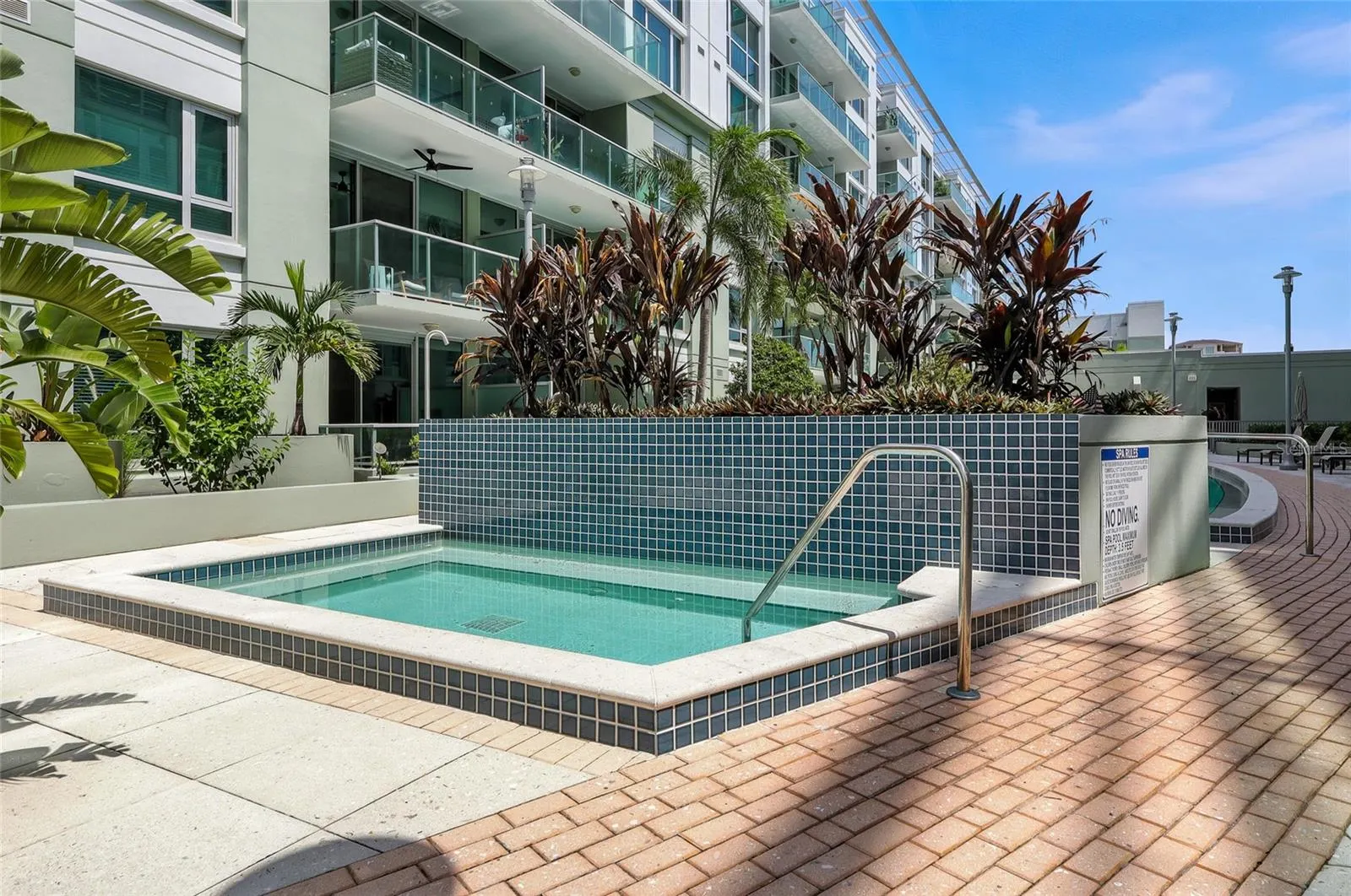 912 CHANNELSIDE DR #2307 #2307