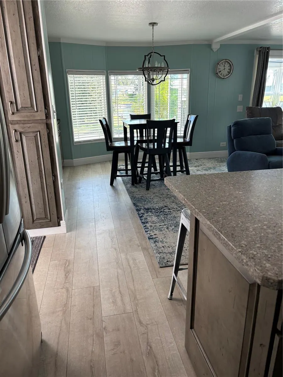 20 MOUNTAIN LAUREL DR