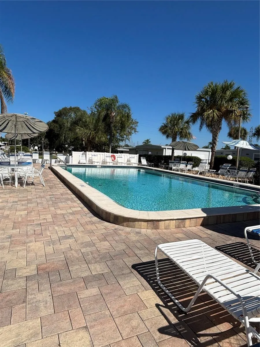 20 MOUNTAIN LAUREL DR
