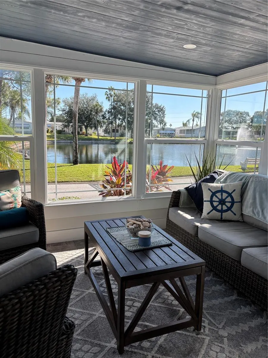 20 MOUNTAIN LAUREL DR