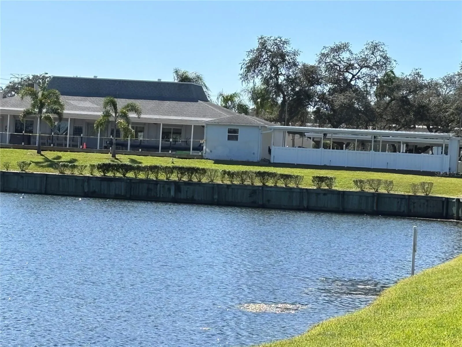20 MOUNTAIN LAUREL DR