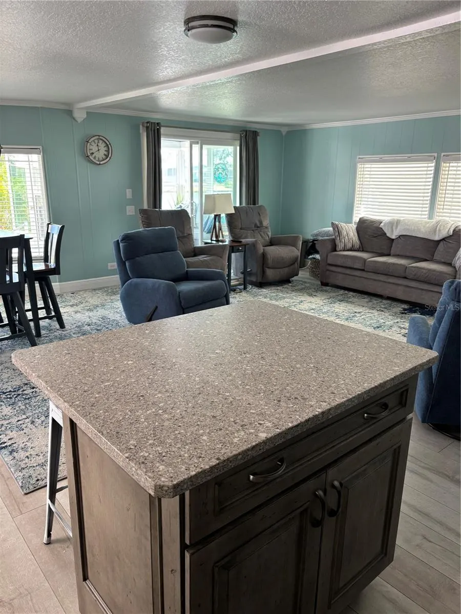 20 MOUNTAIN LAUREL DR