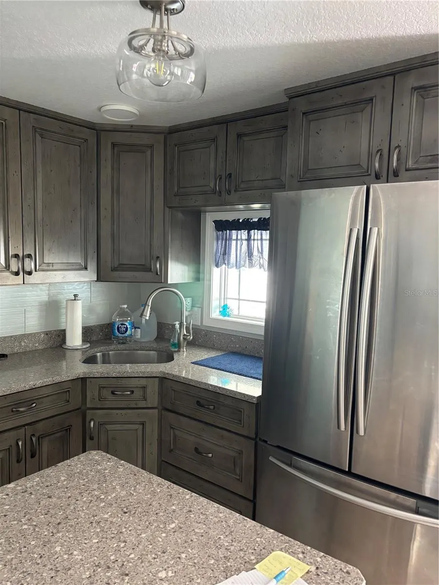 20 MOUNTAIN LAUREL DR