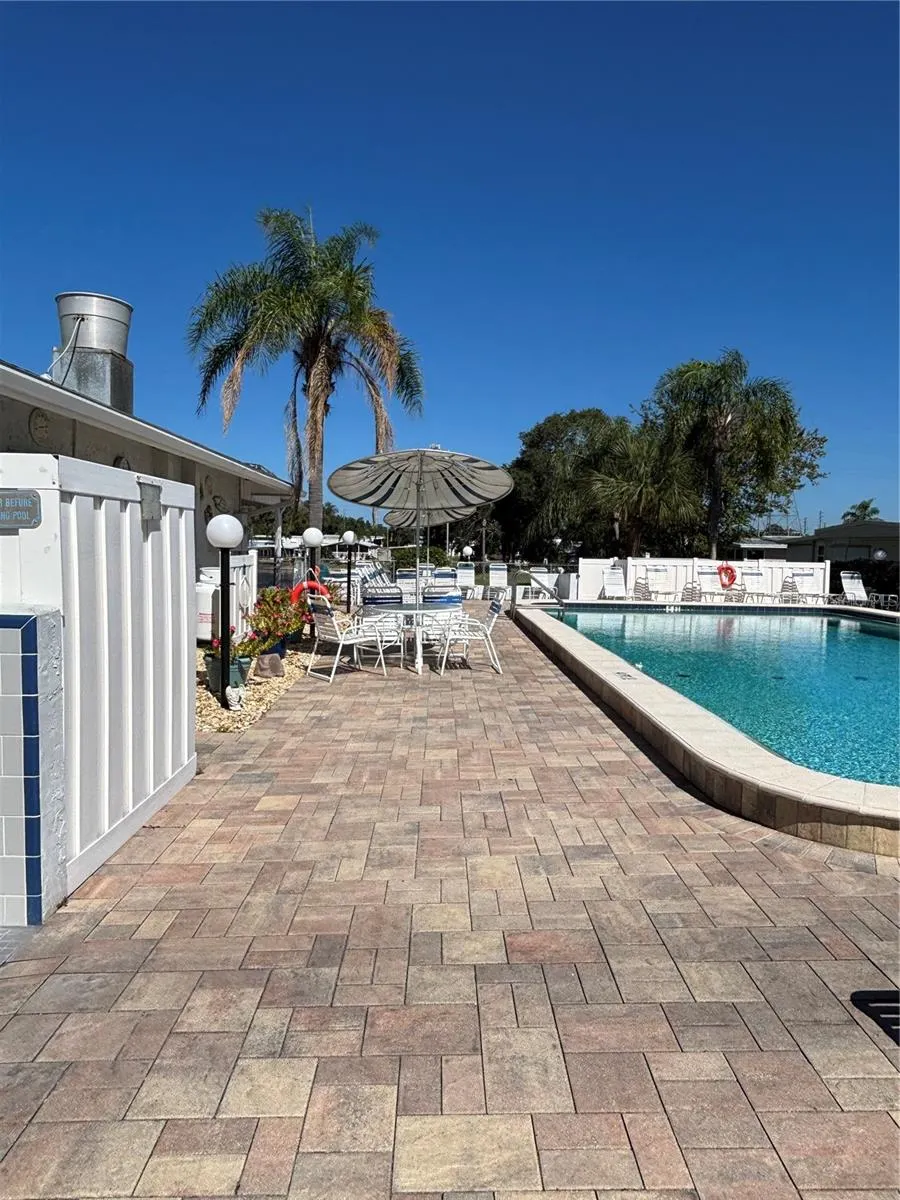 20 MOUNTAIN LAUREL DR