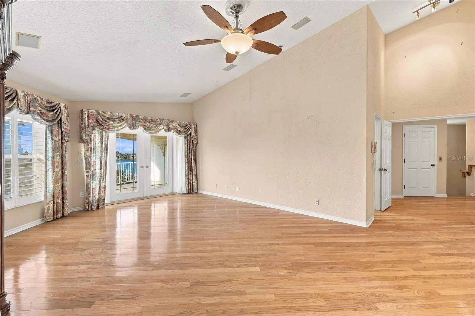 9227 CAPTIVA CIR