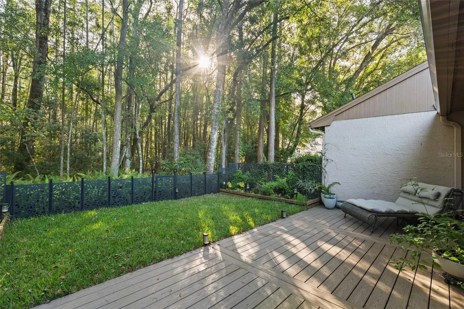 3427 HILLMOOR DR