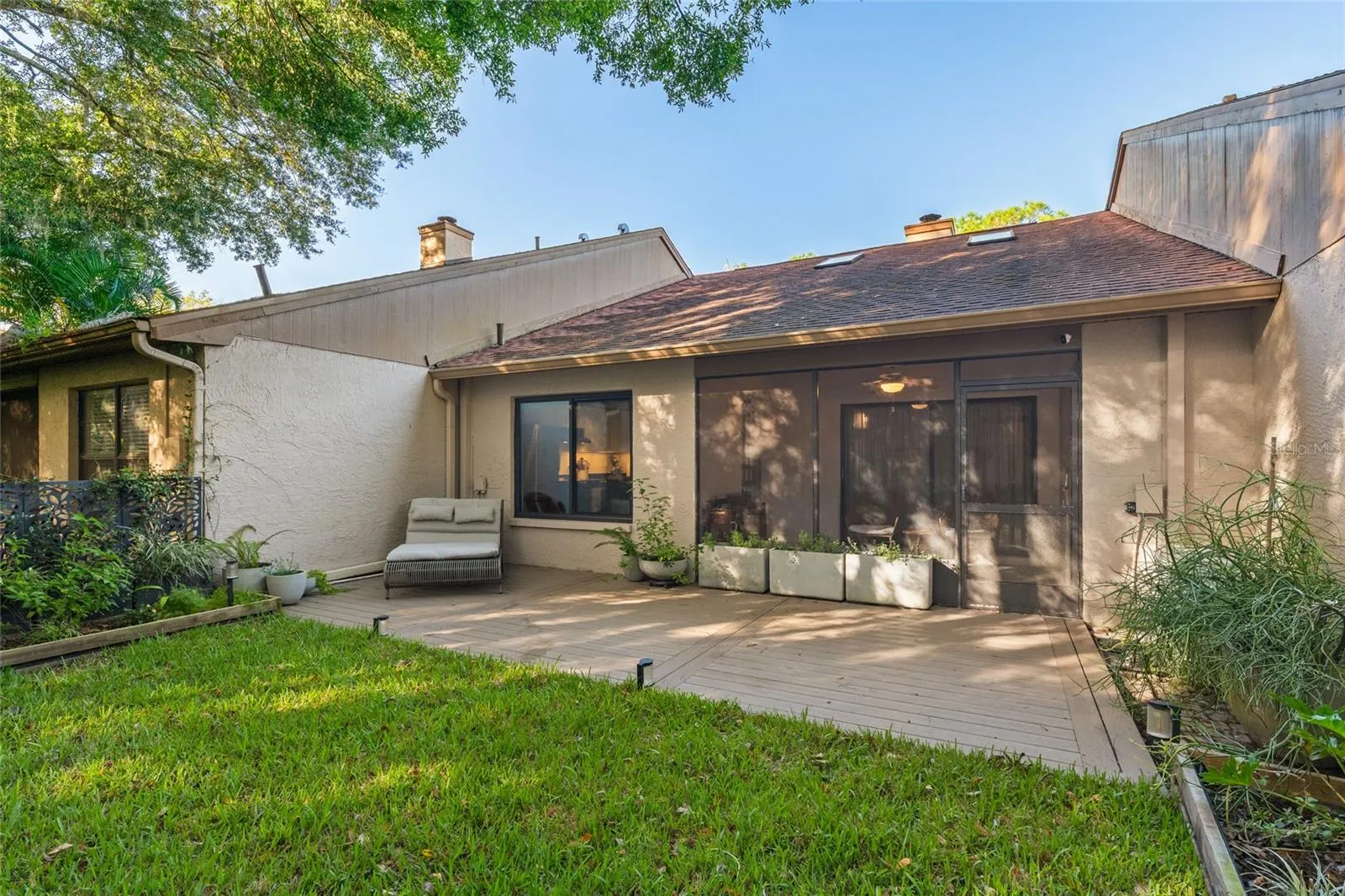 3427 HILLMOOR DR
