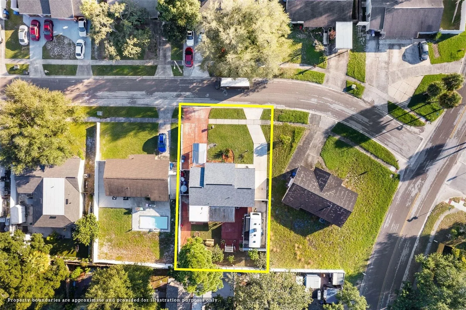 8513 WOODLAKE DR