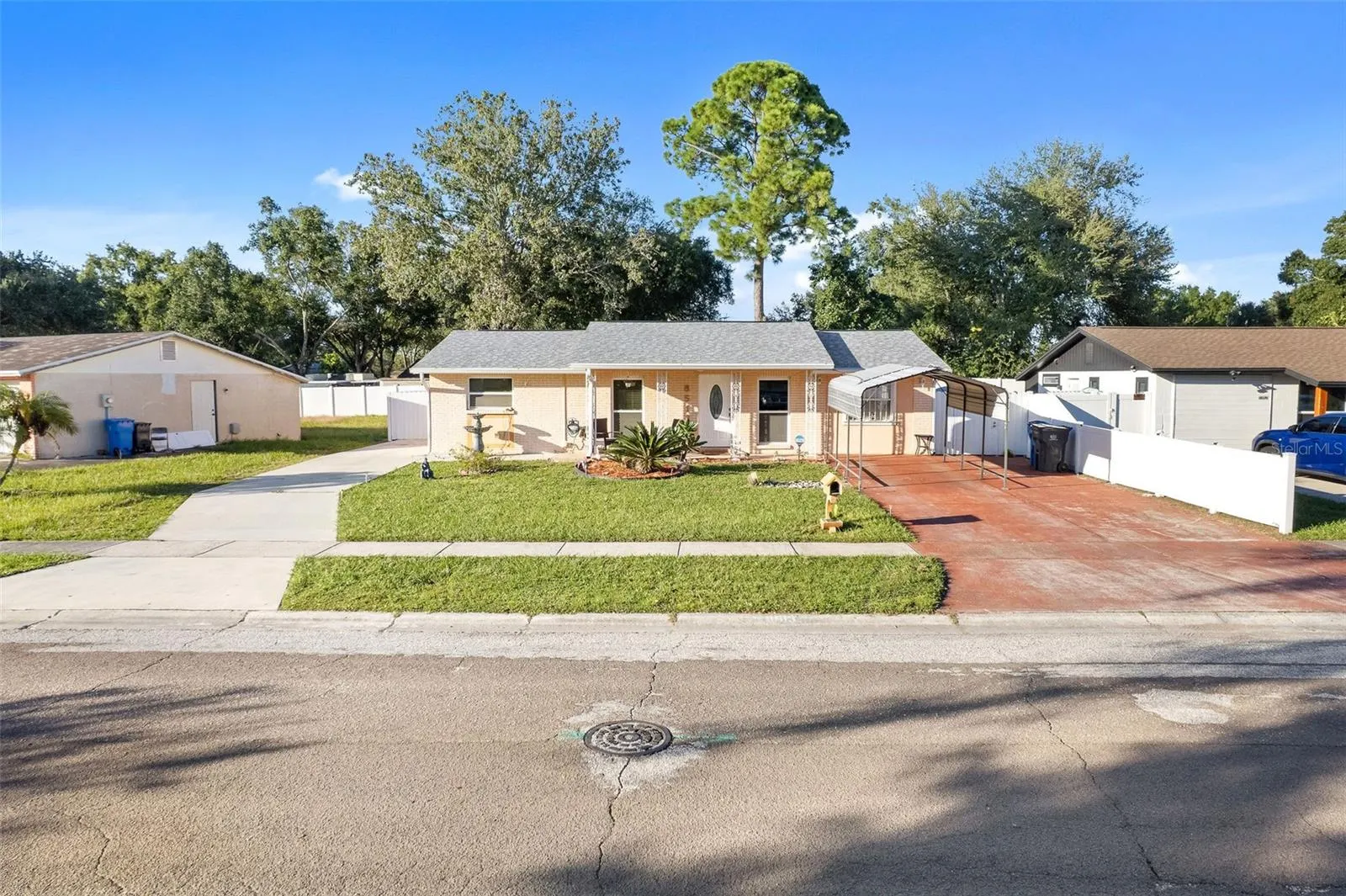 8513 WOODLAKE DR