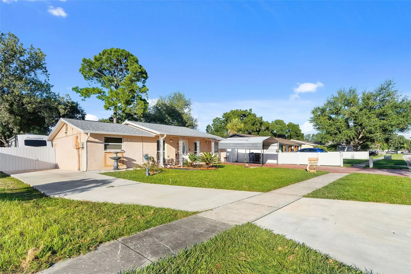 8513 WOODLAKE DR