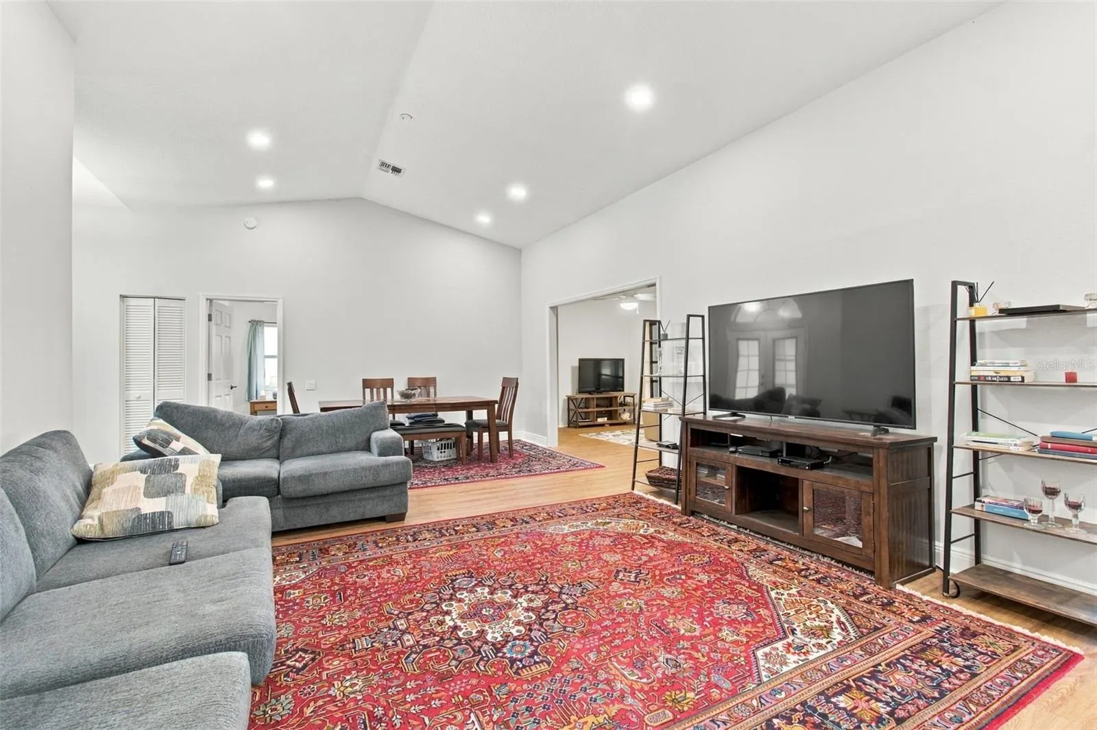8345 PAVILLION DR