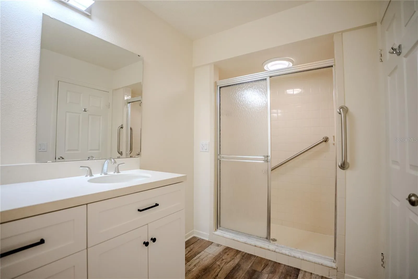 3947 CYPRESS LNDG W
