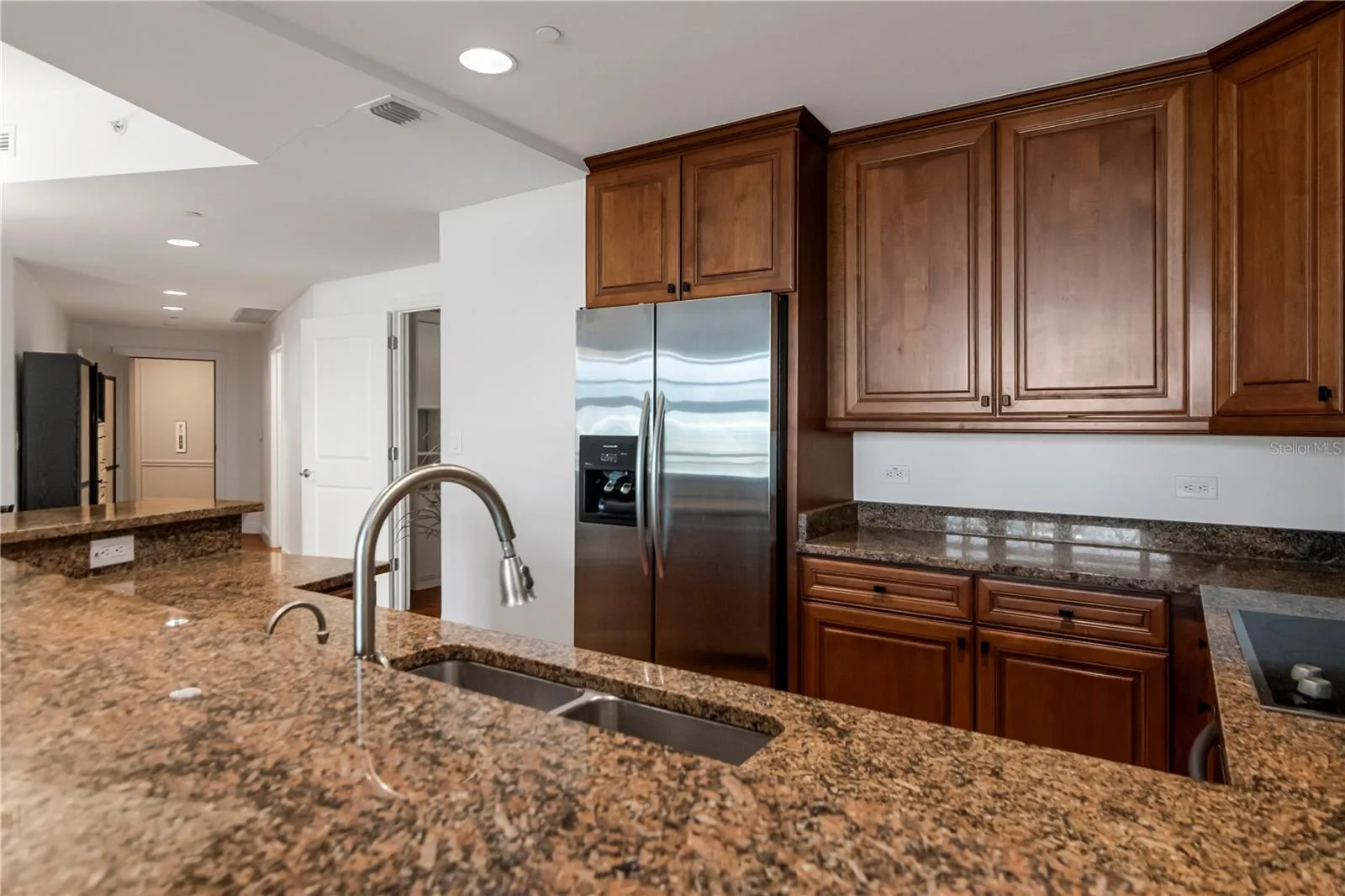450 KNIGHTS RUN AVE #803 #803
