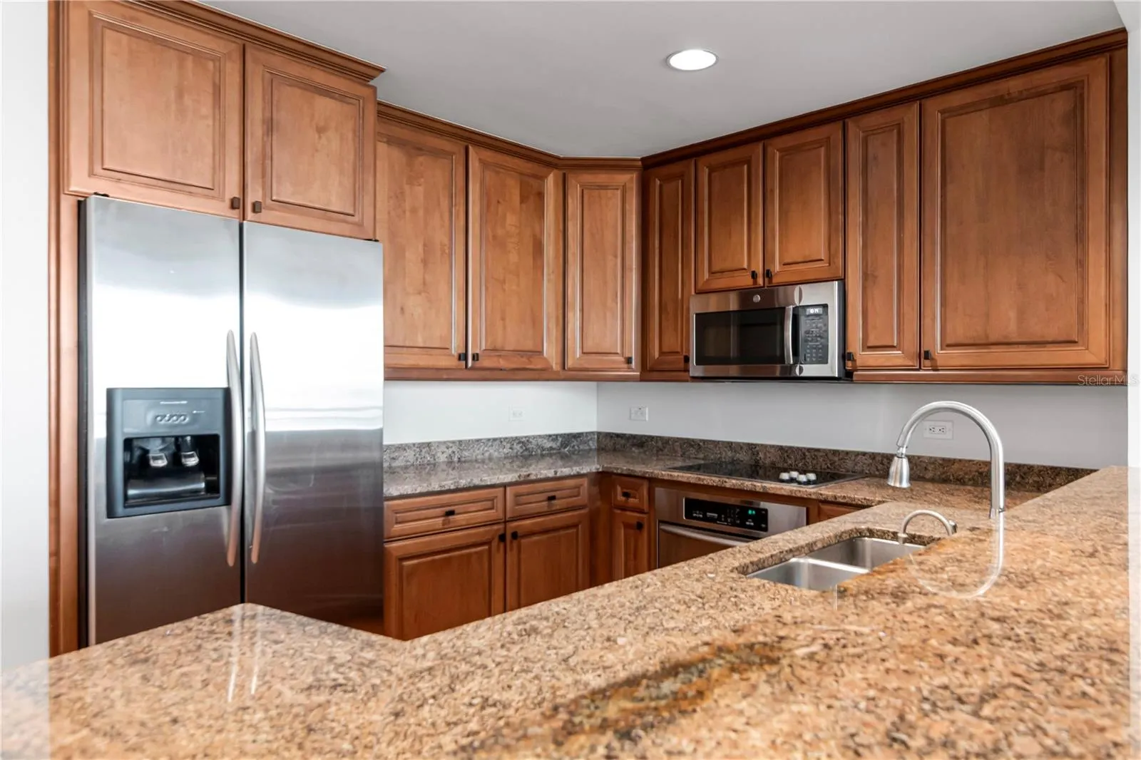 450 KNIGHTS RUN AVE #803 #803
