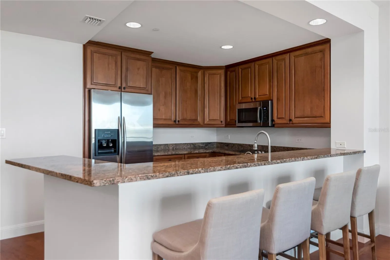 450 KNIGHTS RUN AVE #803 #803