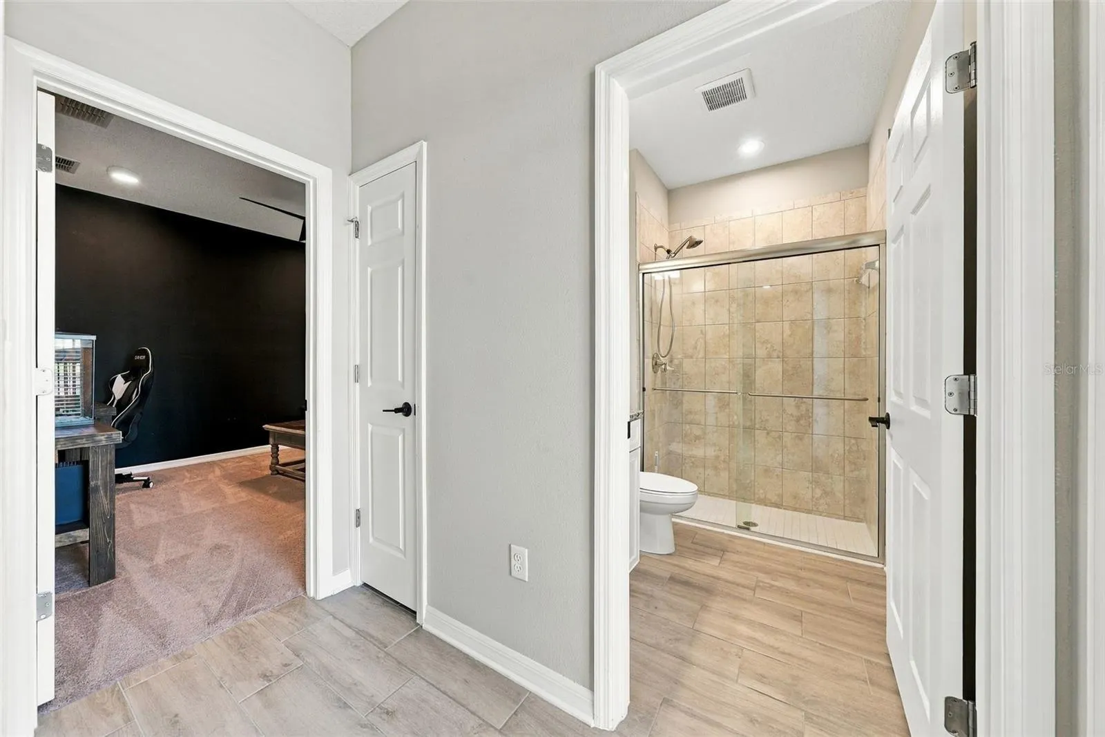 4904 EAGLE ROCK DR