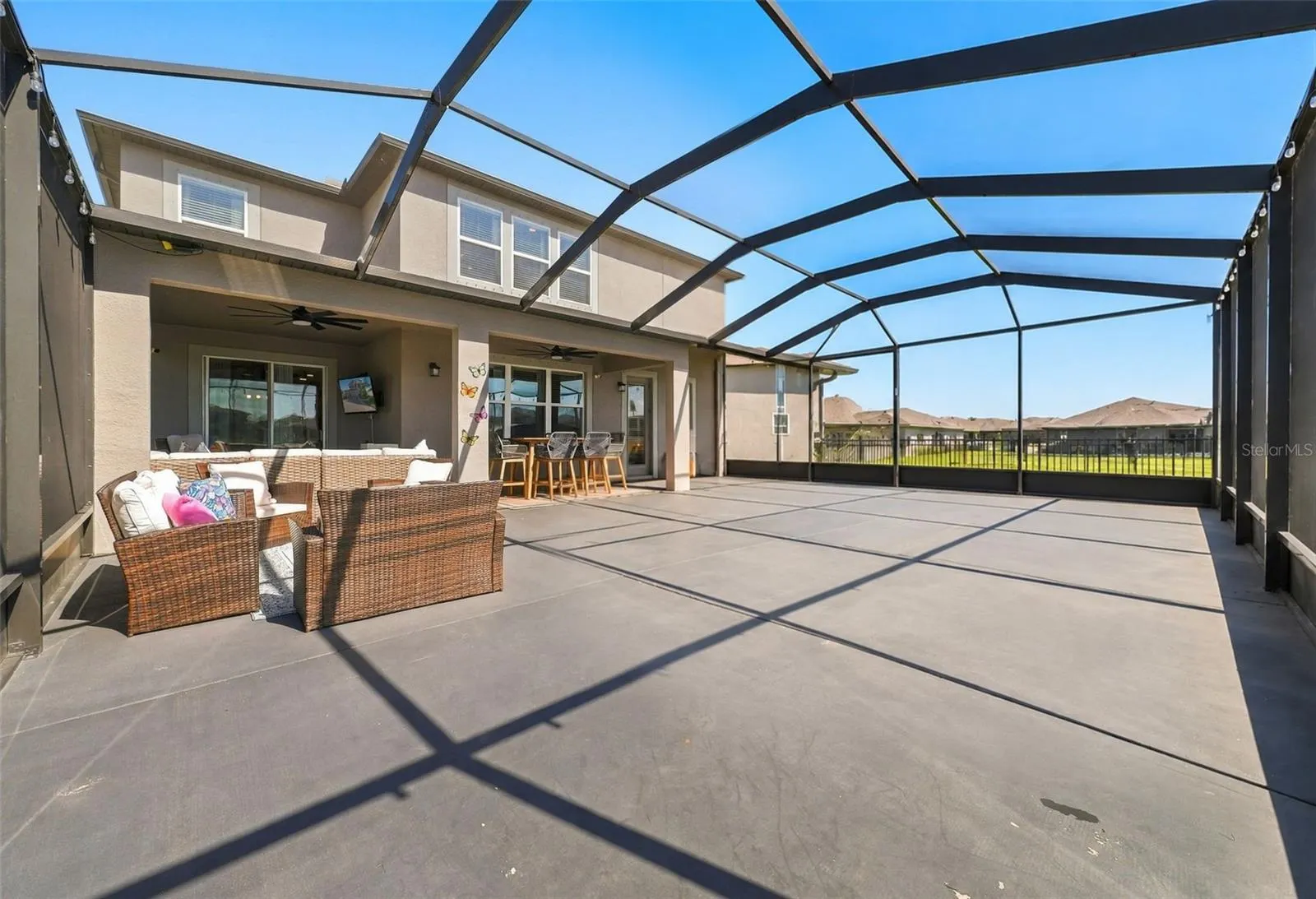 4904 EAGLE ROCK DR