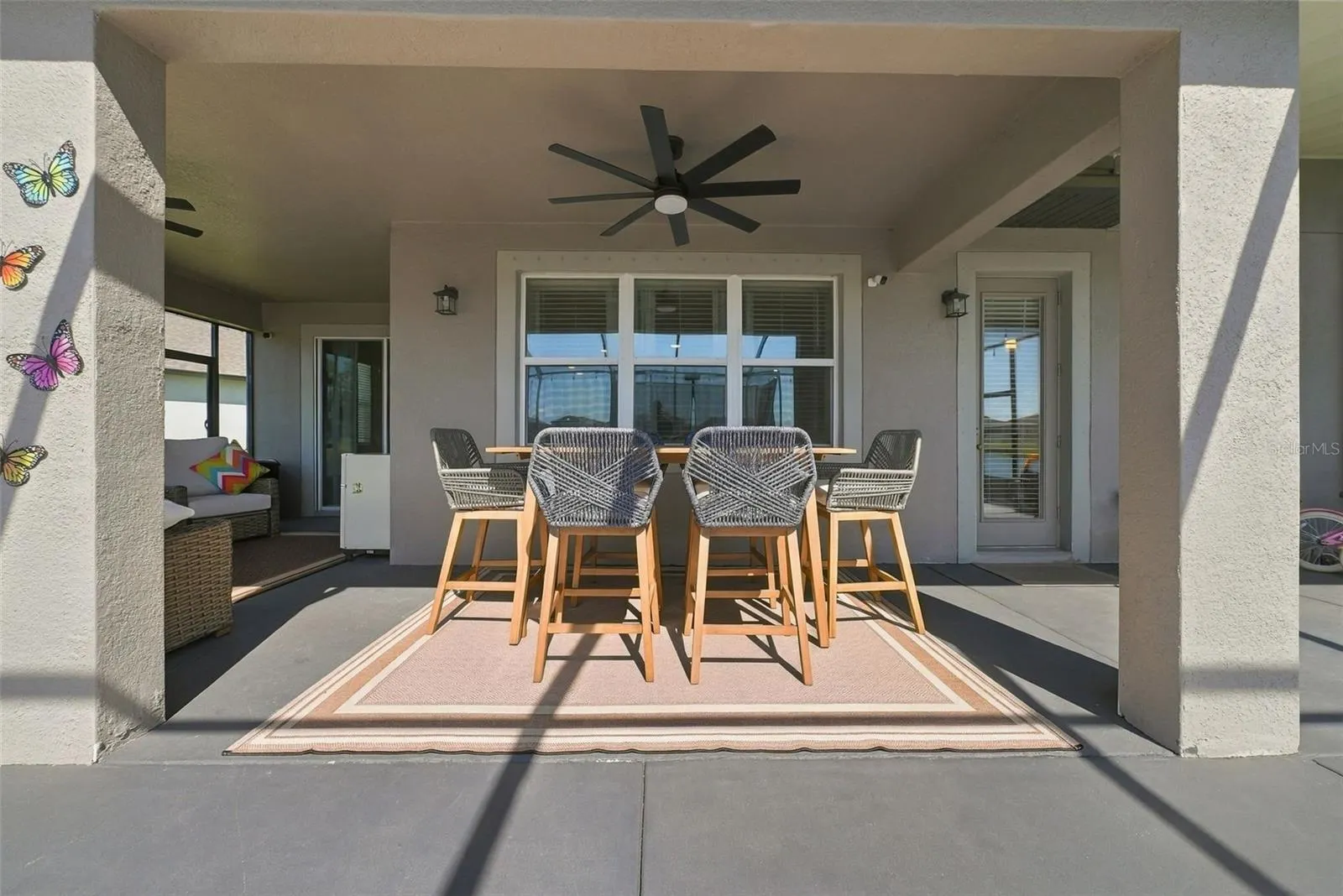 4904 EAGLE ROCK DR
