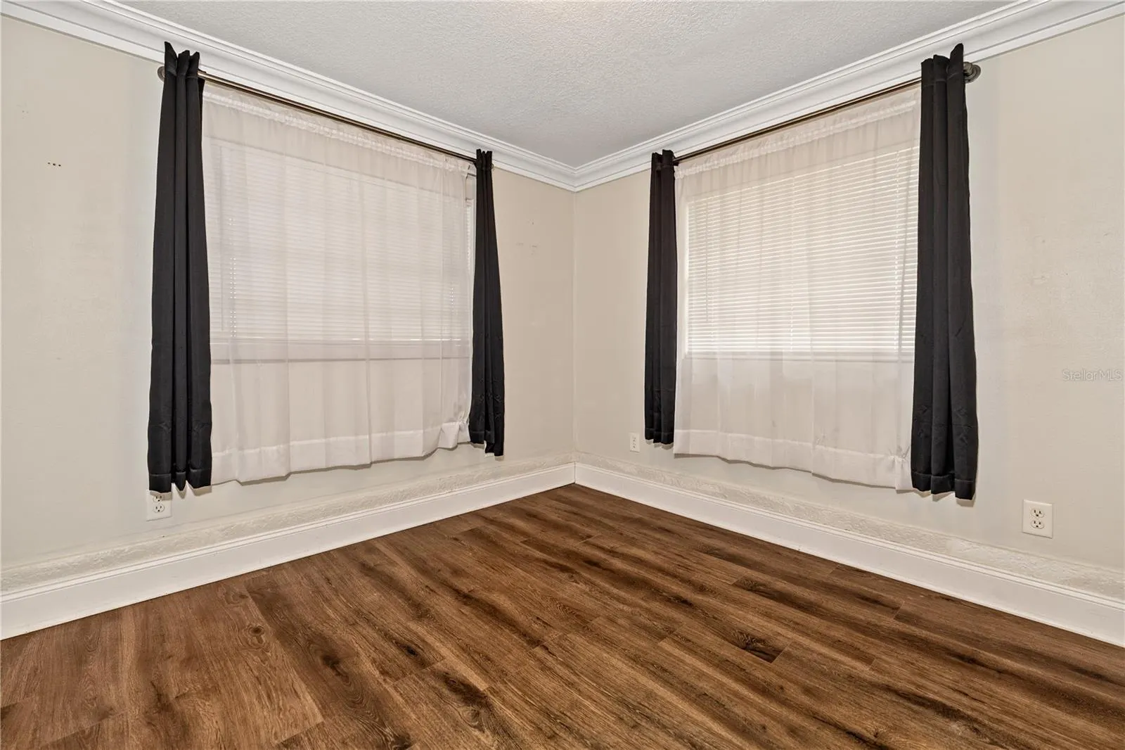 14902 PINECREST RD