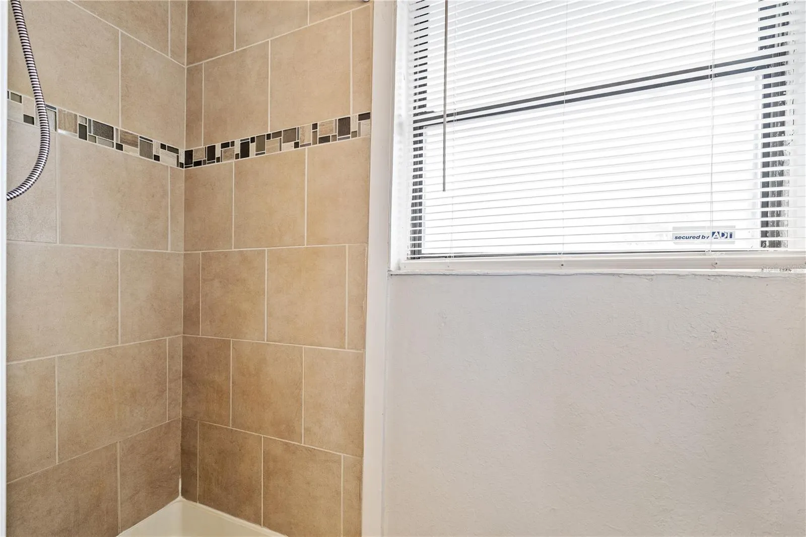 14902 PINECREST RD