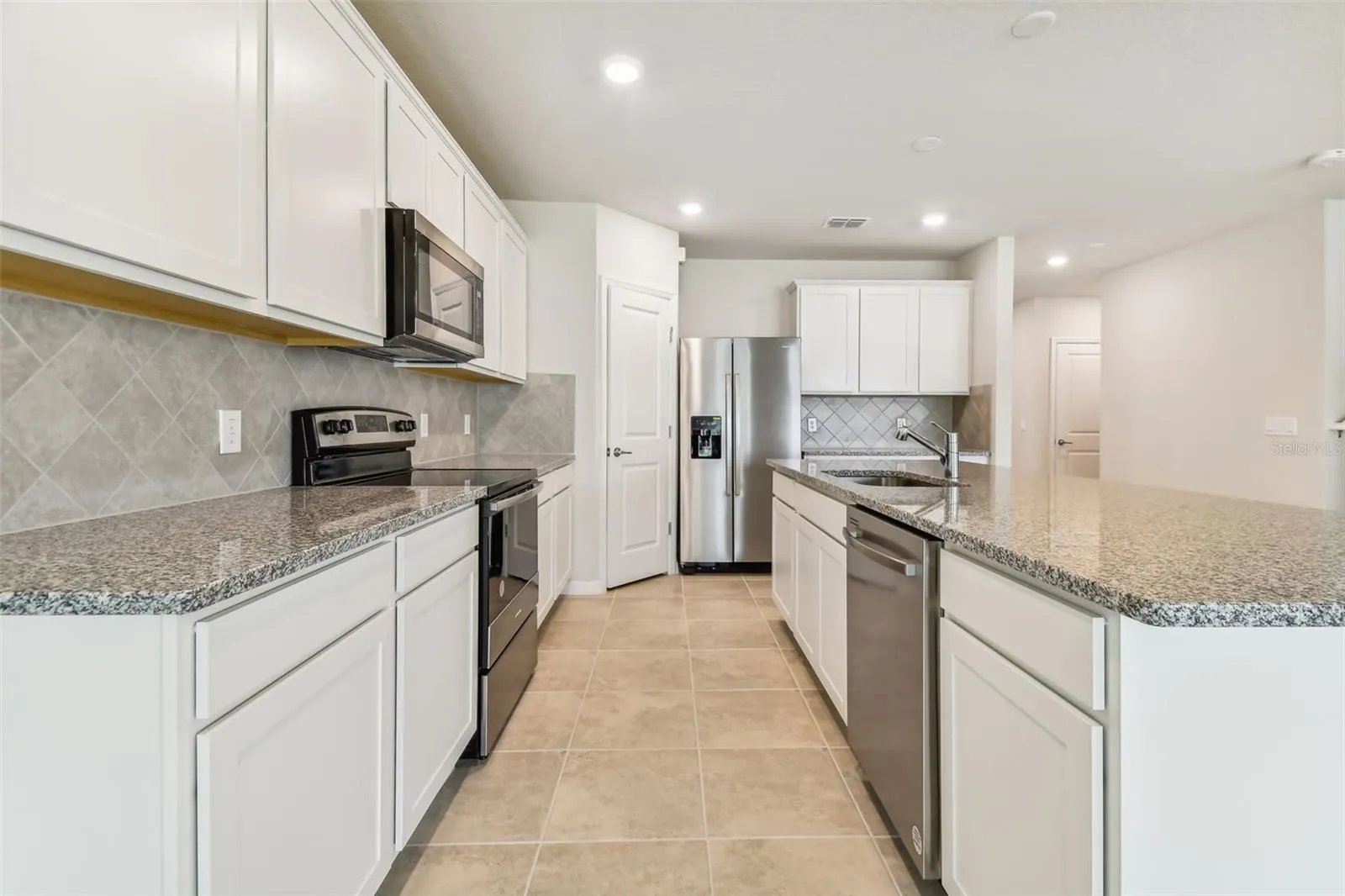 11112 SYCAMORE GLEN LOOP