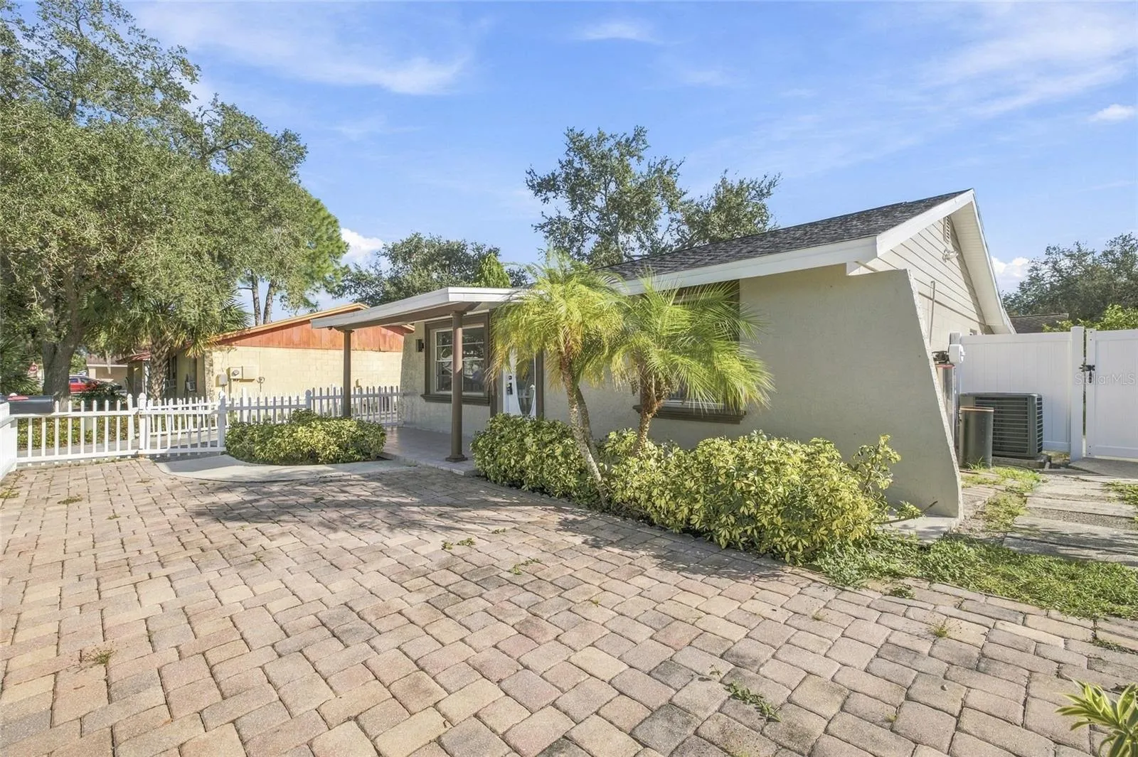 10118 BRIARWICK CT