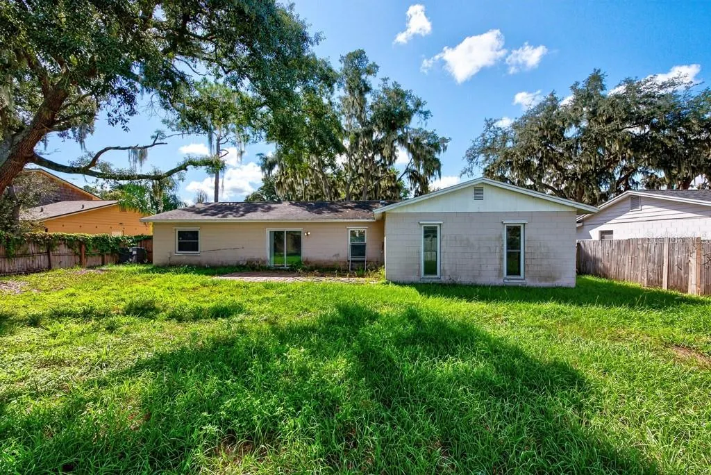 518 WYNNWOOD DR