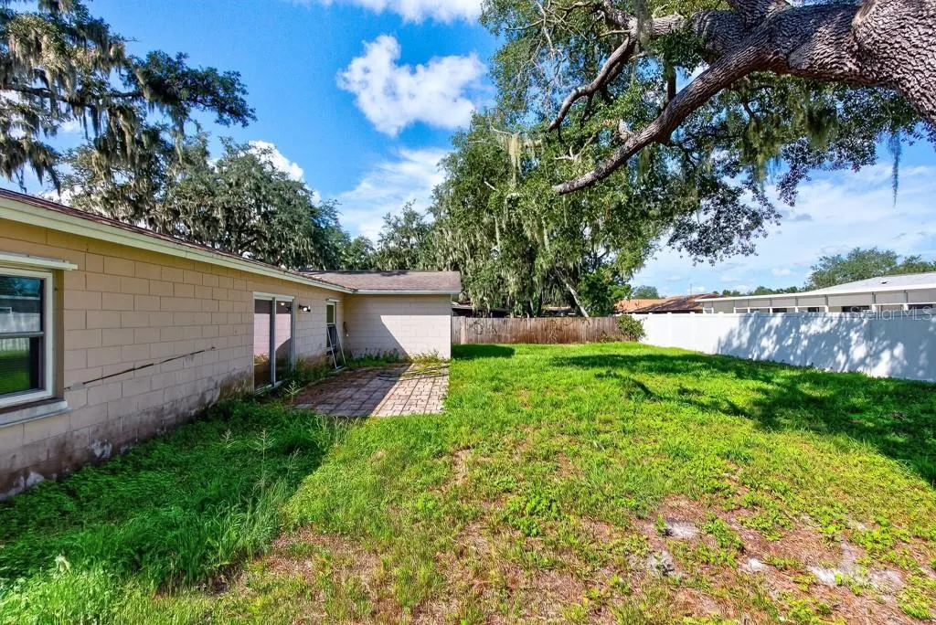 518 WYNNWOOD DR