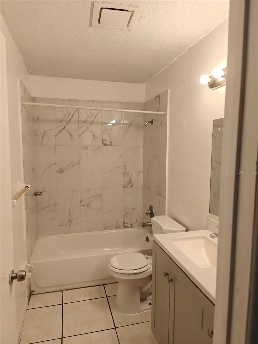 1629 PALM WAY
