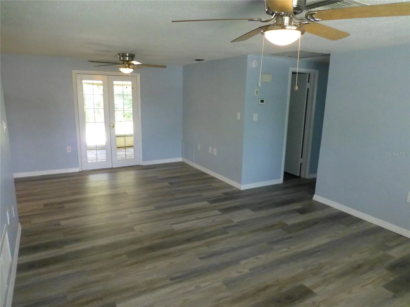 7405 OAK CREST DR