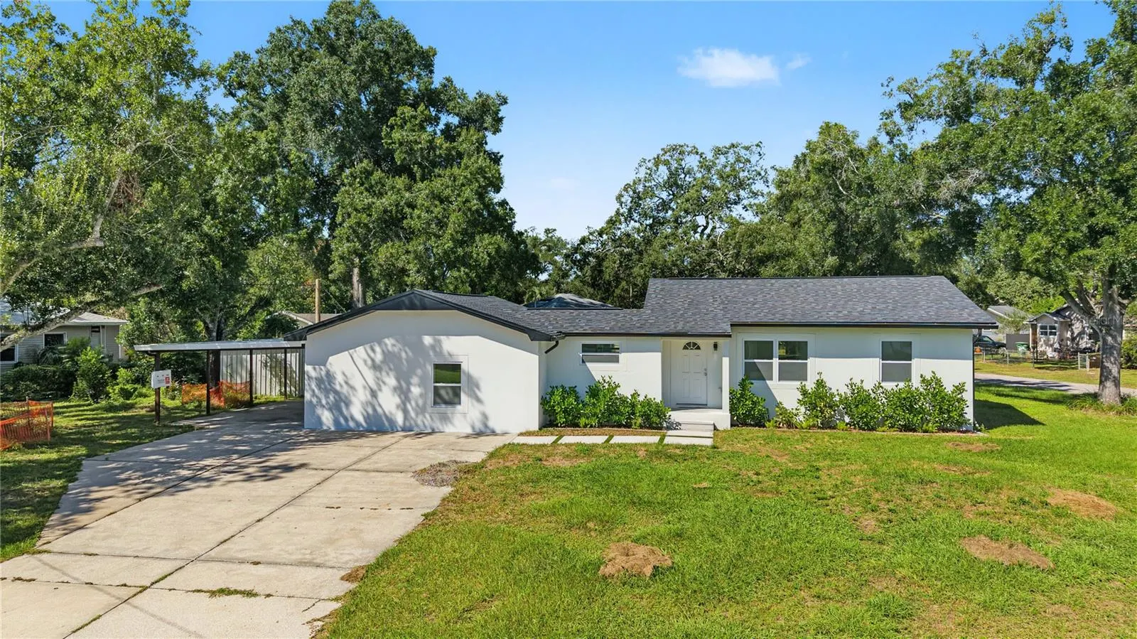 8106 N LYNN AVE