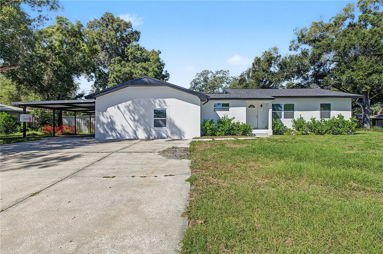 8106 N LYNN AVE