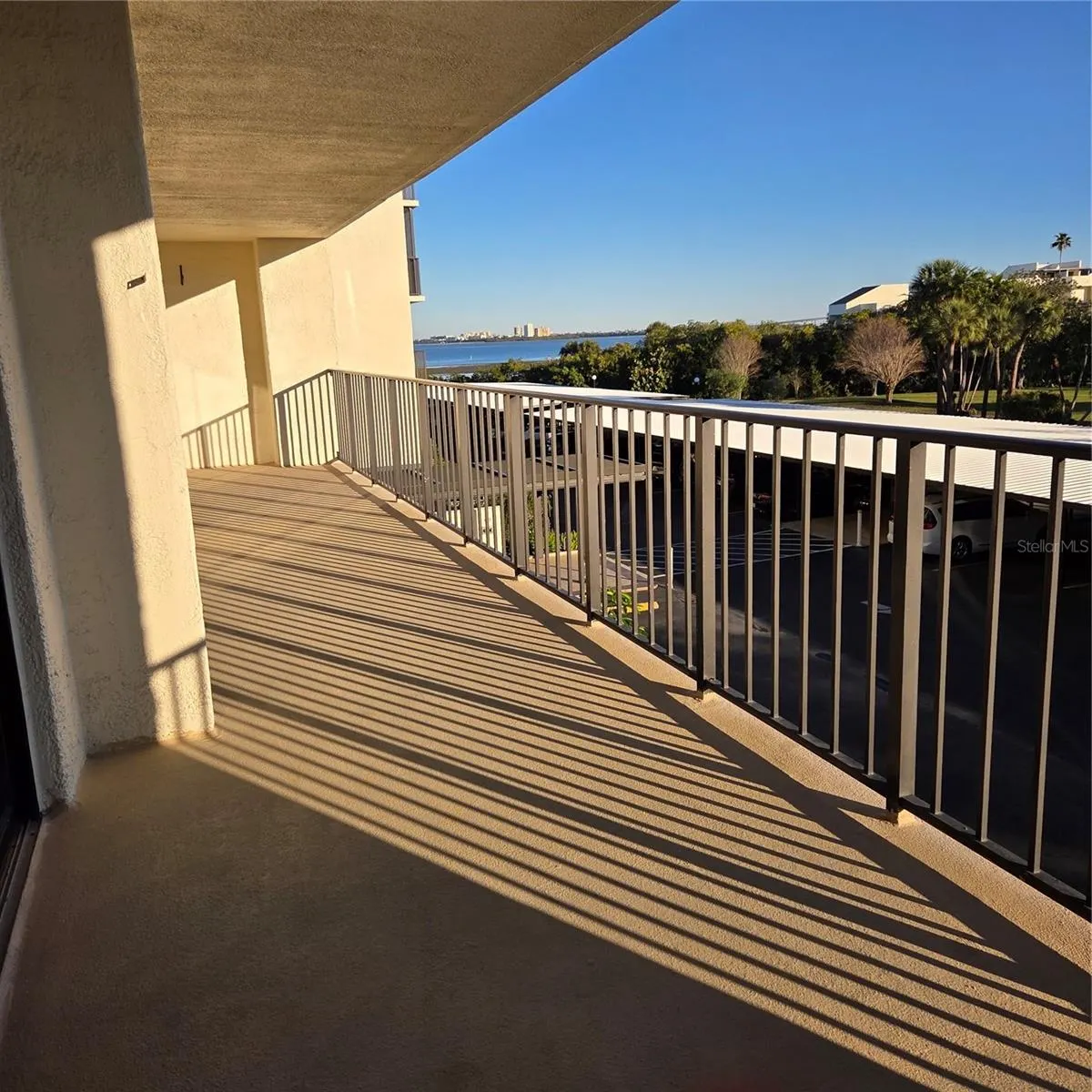 100 OAKMONT LN #305 #305