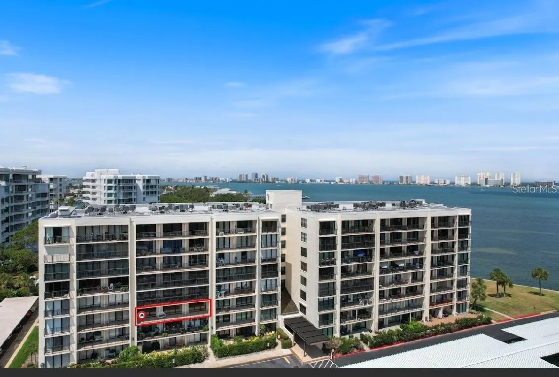 100 OAKMONT LN #305 #305