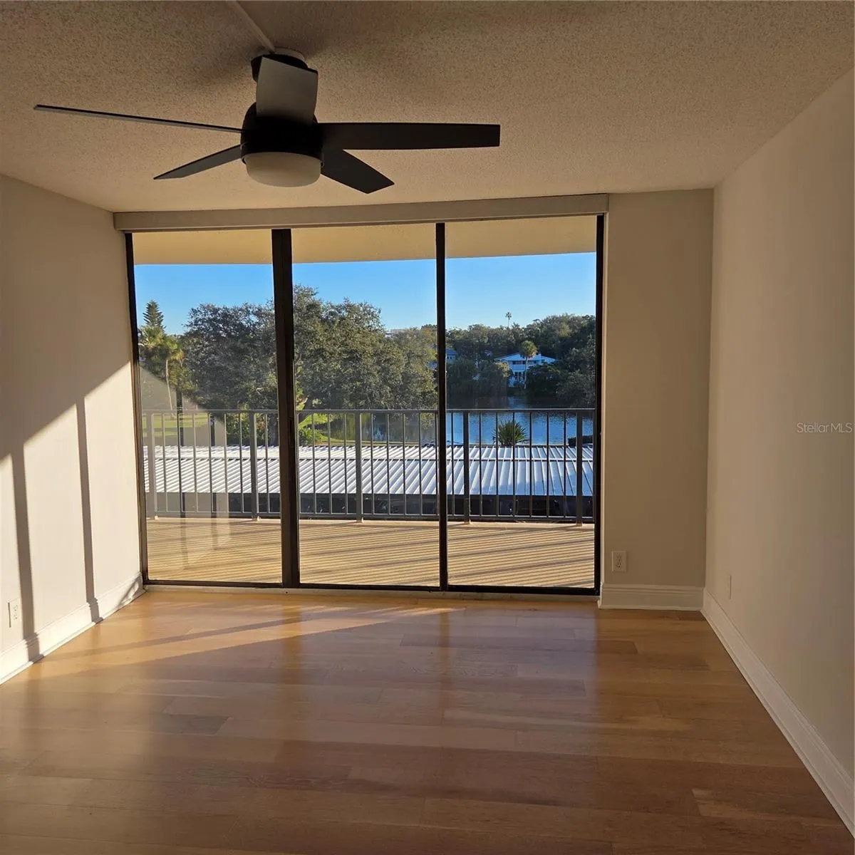 100 OAKMONT LN #305 #305