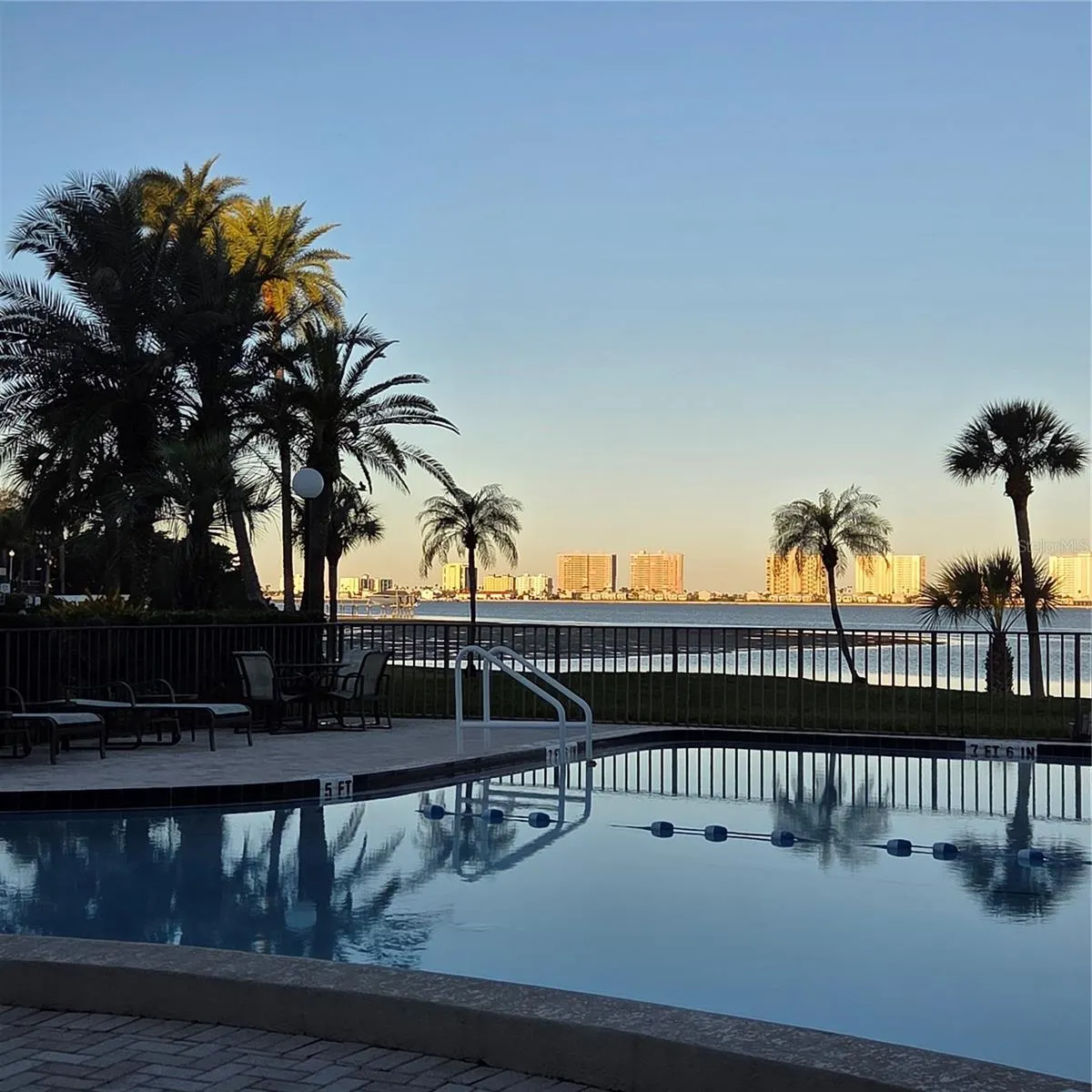 100 OAKMONT LN #305 #305