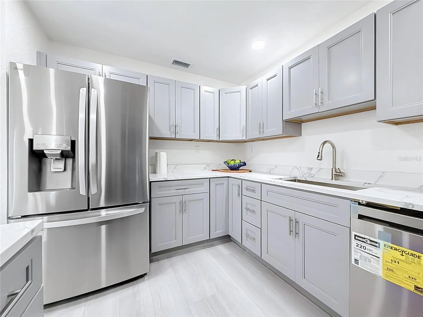 5164 JASMINE CIR