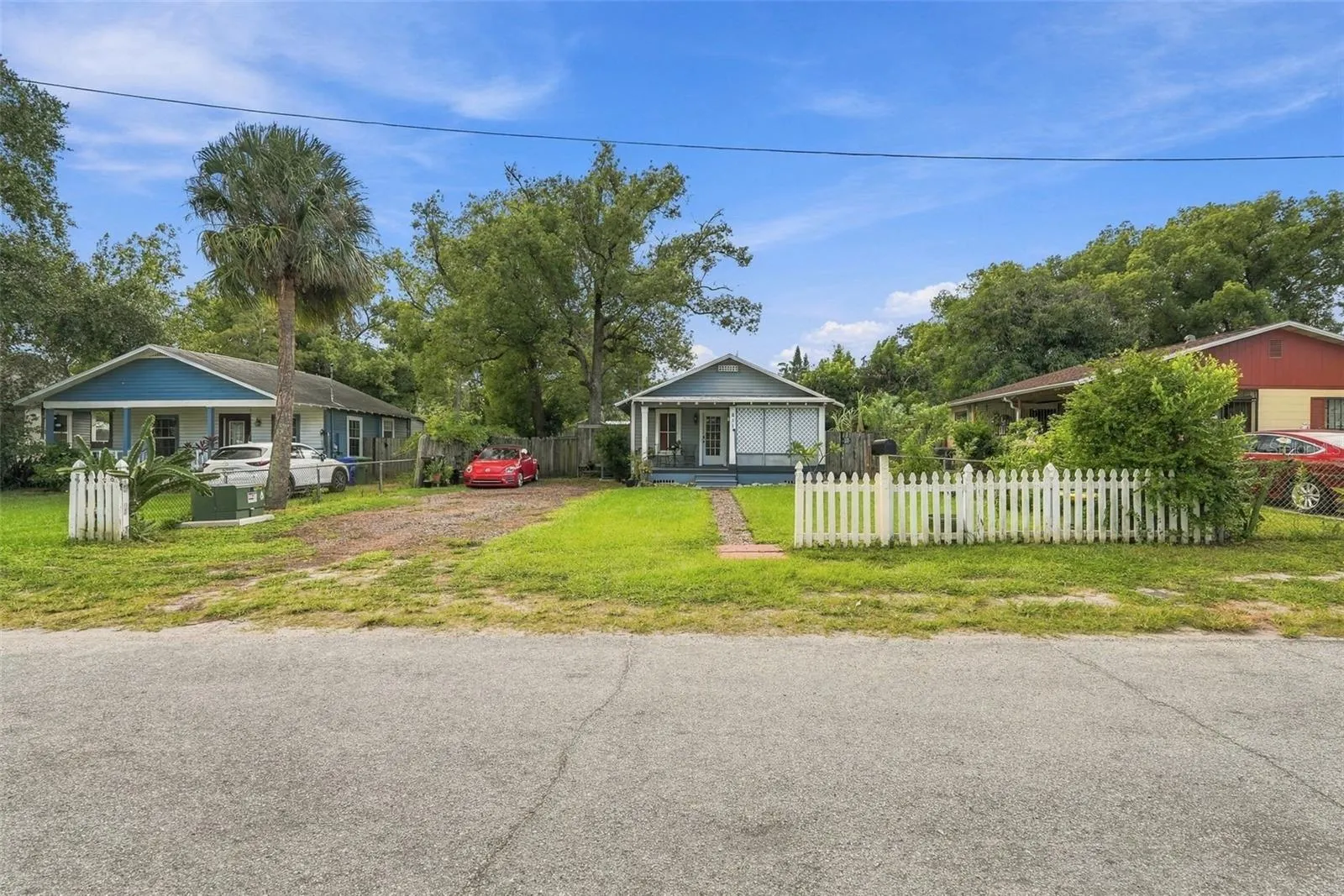 811 E FRIERSON AVE