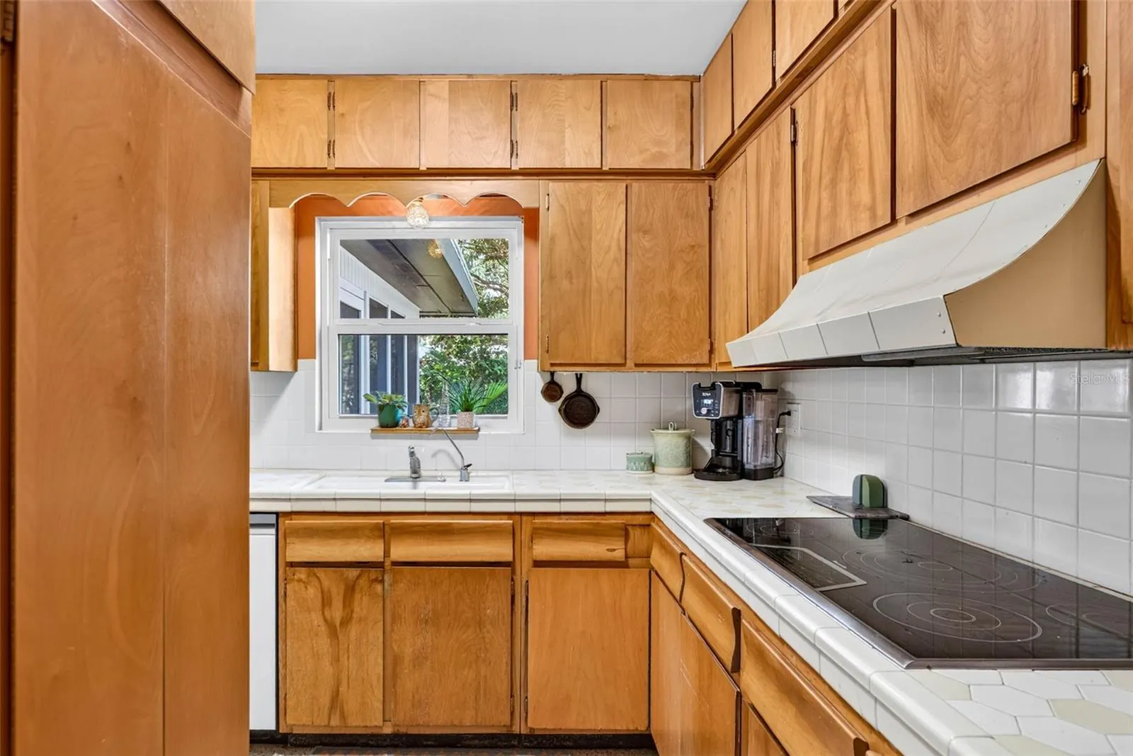 302 PARK RIDGE AVE