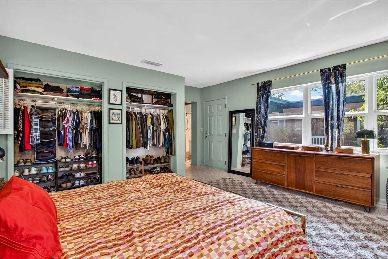 302 PARK RIDGE AVE
