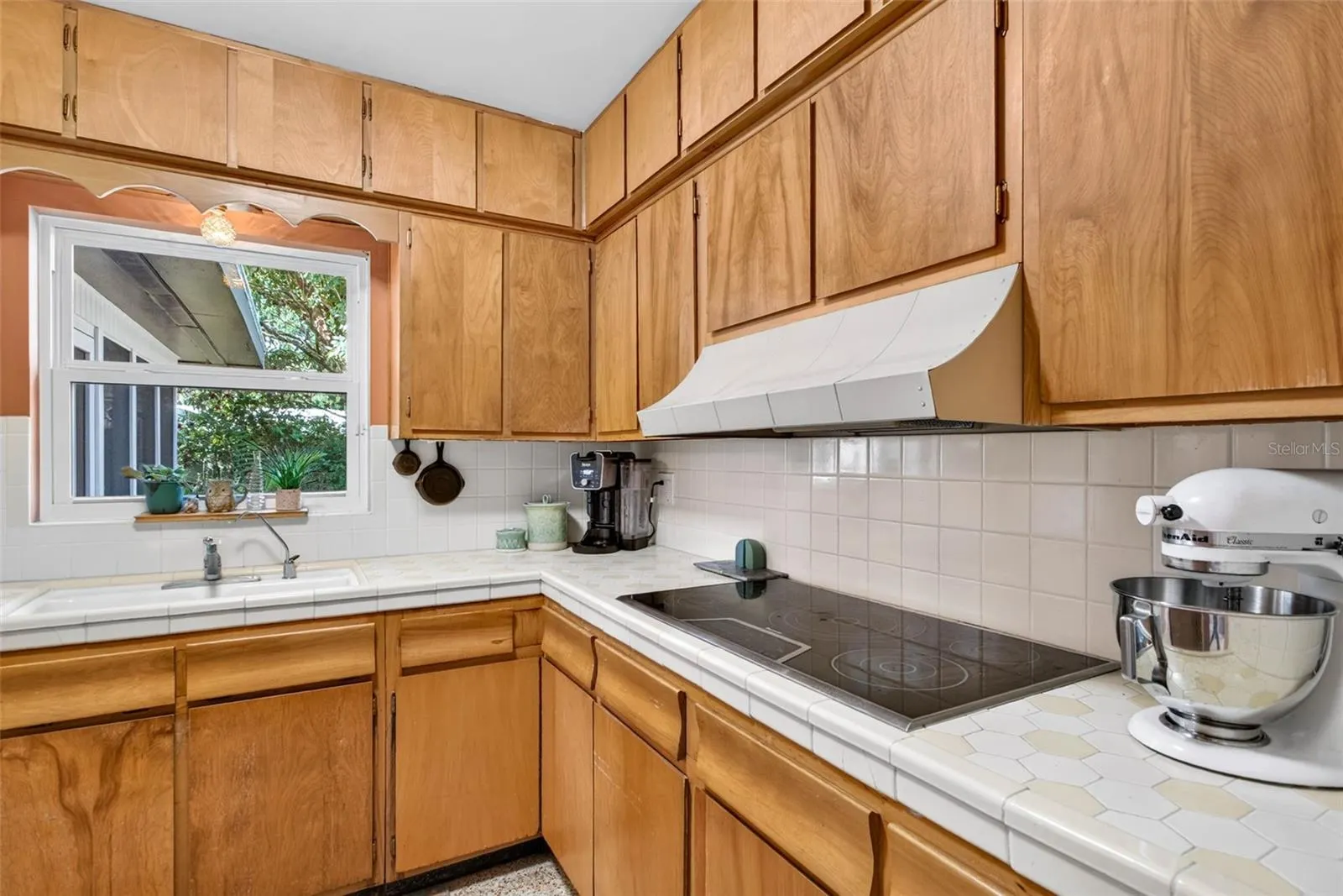 302 PARK RIDGE AVE