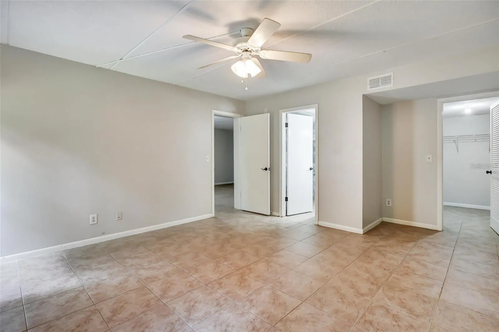 1200 TARPON WOODS BLVD #P5 #P5