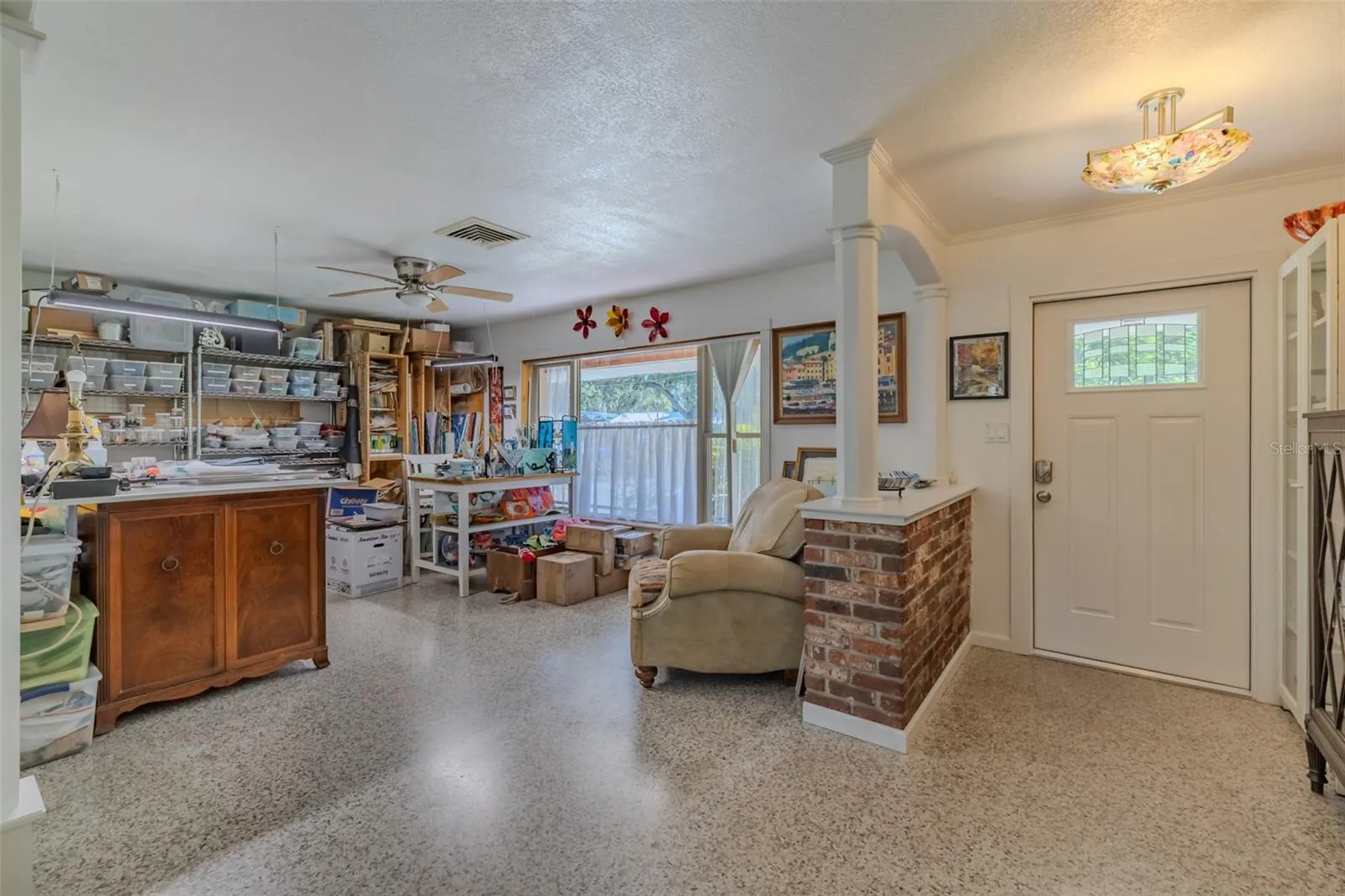 405 2ND ST SW