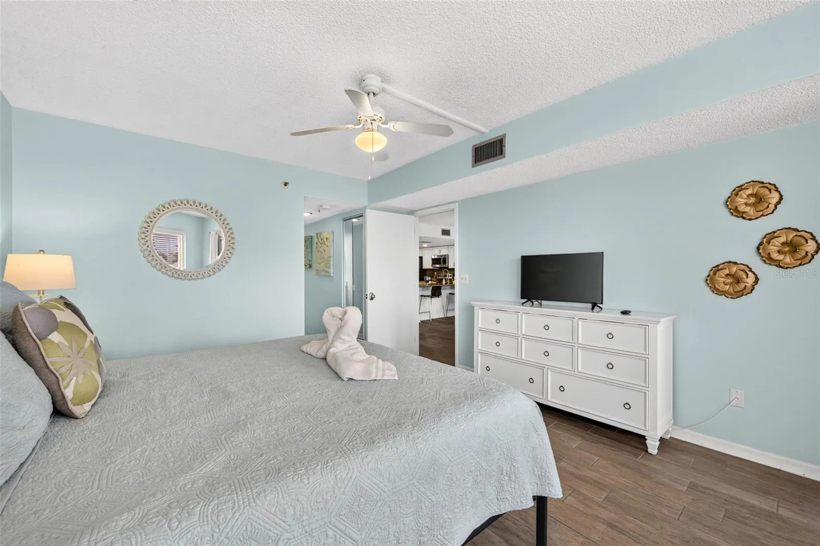 18400 GULF BLVD #1403 #1403