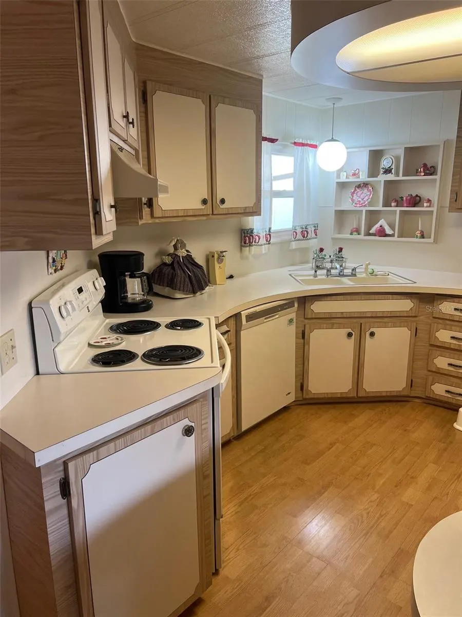 770 ROYAL PALM CIR