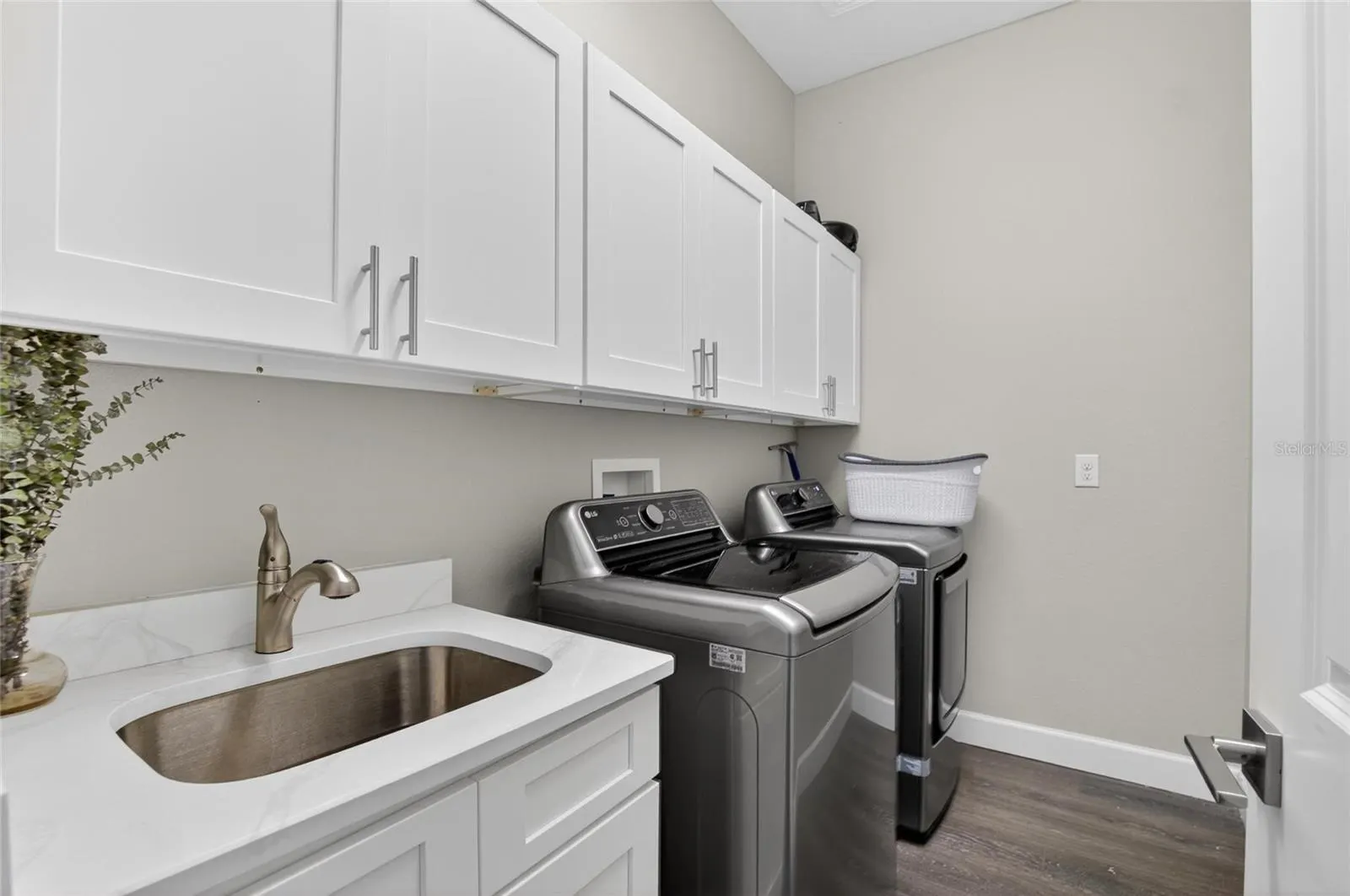750 GRAND CYPRESS LN