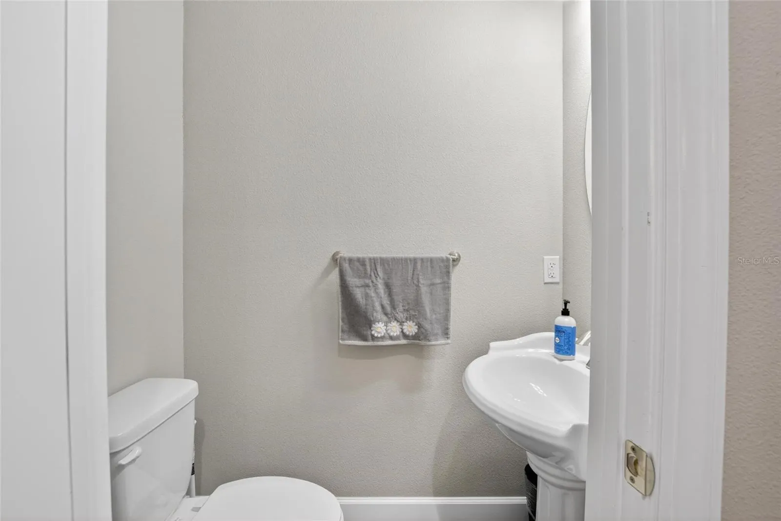 750 GRAND CYPRESS LN