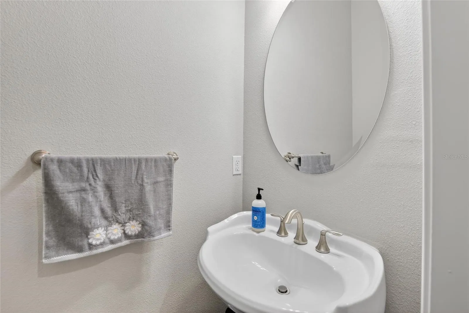750 GRAND CYPRESS LN